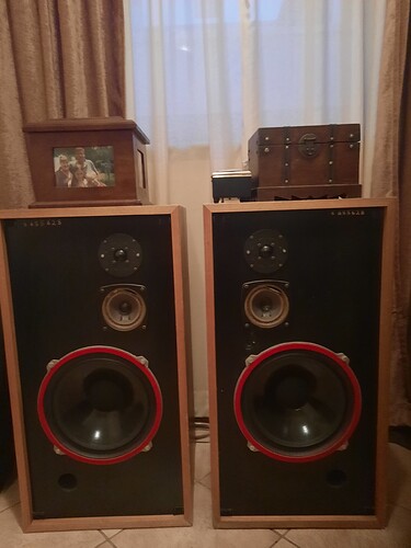 speakers