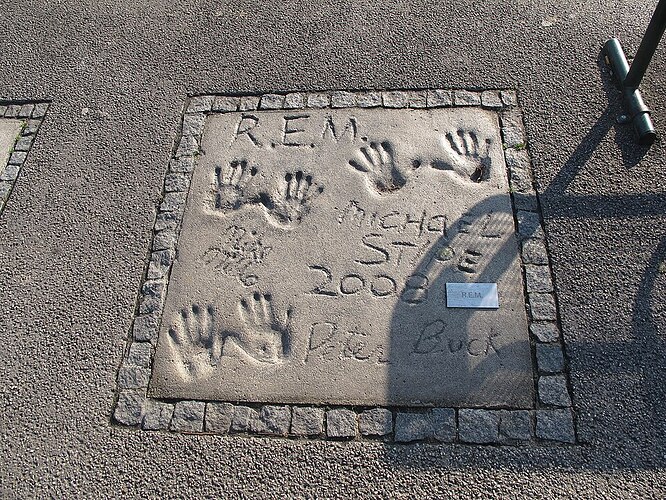 Handprints_of_R.E.M._in_Olympiapark,_Munich